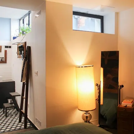 Charming Triplex With Garden * Parigi